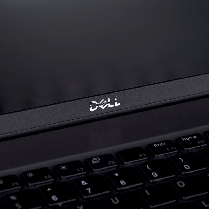 Dell Latitude 5520 15.6" FHD (2021) – Intel Core i7-1185G7 – 16GB RAM – 512GB SSD